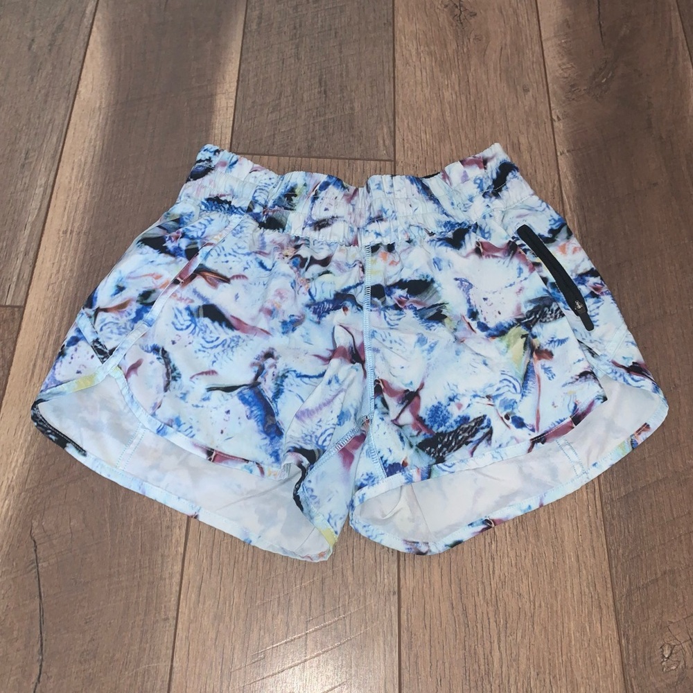 Lululemon Tracker Shorts V Exposure Multi Blue Size 6 - Picture 4 of 8
